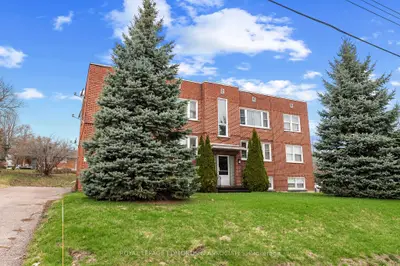 222 Belmont Avenue, Pembroke, On K8a 2c5