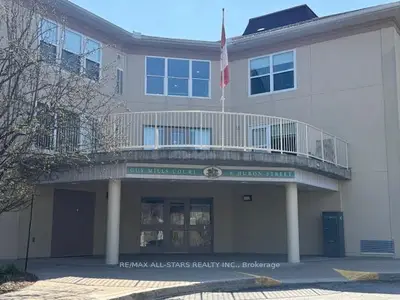 8 Huron Street 303, Kawartha Lakes, On K9v 6k3