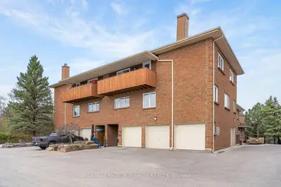 108 Stratas Court 8, Kanata, On K2l 3k4
