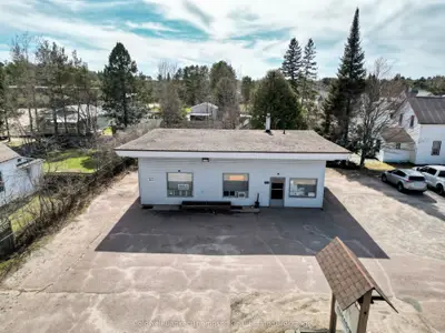 324 Highway 124, South River, On P0a 1z0