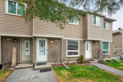 1379 Perez Crescent 51, Cyrville - Carson Grove - Pineview, On K1j 8v3