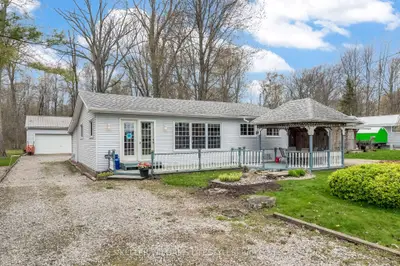 9900 Lake Road, Lambton Shores, On N0n 1j2