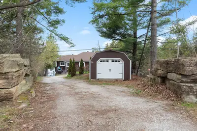 96 R5 Road, Rideau Lakes, On K0g 1l0