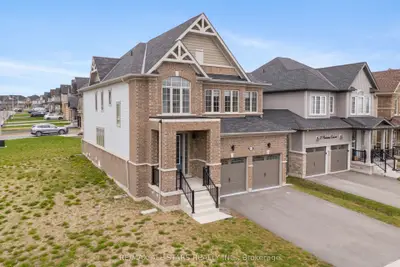 19 Hennessey Crescent, Kawartha Lakes, On K9v 0p2