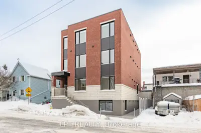 250 Shakespeare Street 3, Vanier And Kingsview Park, On K1l 5m6