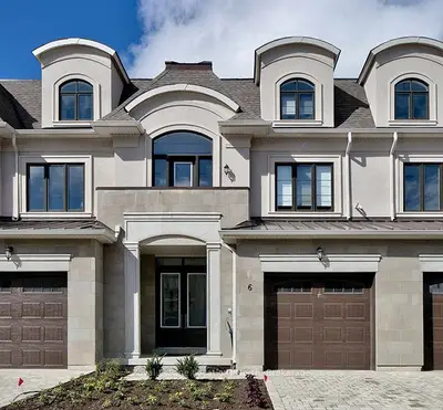 11 Bay Street E 6, Blue Mountains, On N0h 2p0