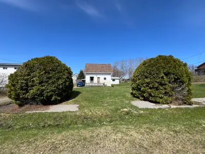 6 Booth Street, West Nipissing, On P0h 1g0