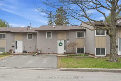 374 Woodfield Drive, Tanglewood - Grenfell Glen - Pineglen, On K2g 3w9