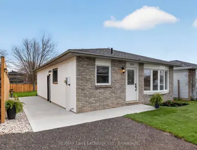 824 Andrew Malcolm Drive, Kincardine, On N2z 1m6