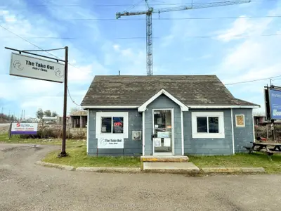 1635 Oxford Street E, London East, On N5v 2z5