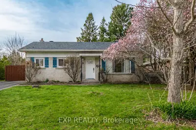 9 Kirkstall Avenue, South Of Baseline To Knoxdale, On K2g 3m3