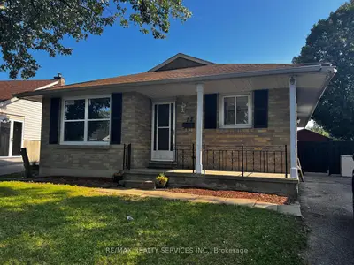 17 Renny Crescent Basement, London South, On N6e 2c4
