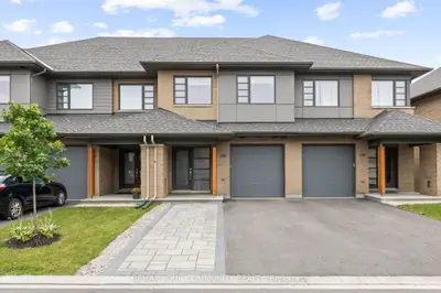 215 Pisces Terrace, Leitrim, On K1t 0s8