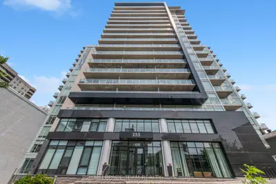 255 Bay Street N 409, Ottawa Centre, On K1r 0c5