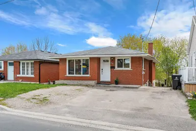 34 Avenue Road, Cambridge, On N1r 1b7