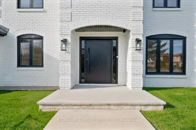32 Elena Court, Hamilton, On L9c 7p7