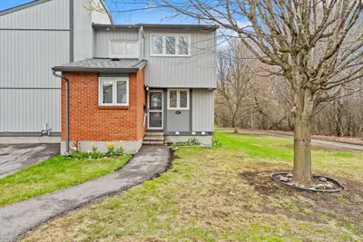 32 F Benlea Drive 49, Tanglewood - Grenfell Glen - Pineglen, On K2g 4a8