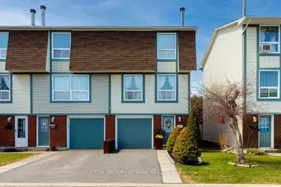 1942 Garden Park Lane, Blackburn Hamlet, On K1b 5b2