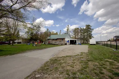 460 Domville Street, Wellington North, On N0g 1a0