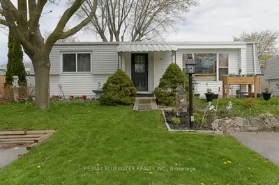 35 Pebble Beach Parkway, South Huron, On N0m 1t0