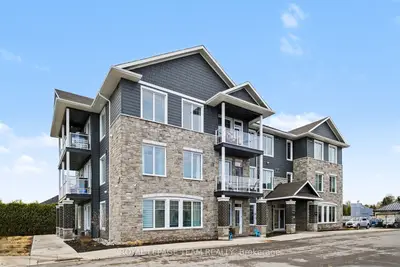 5874 County Rd #19 Road 310, North Grenville, On K0g 1j0