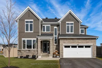 758 Vennecy Terrace, Orleans - Convent Glen And Area, On K1w 0m8
