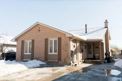 43 Renny Crescent, London South, On N6e 2c4