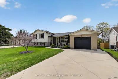 752 Palmateer Drive, Kincardine, On N2z 2r8