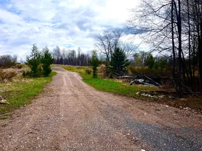 1102 Colton Road, Admaston/bromley, On K7v 3z5
