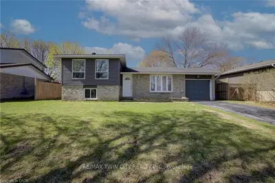 354 Falconer Street, Saugeen Shores, On N0h 2c2
