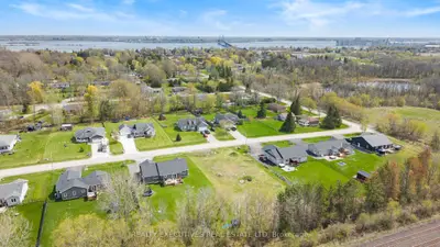 8 Albert Street, Edwardsburgh/cardinal, On K0e 1t1