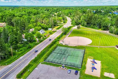 785 Muskoka Road 169, Gravenhurst, On P1p 0g1