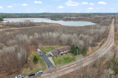 1523 Barron Canyon Road, Petawawa, On K8a 6w7