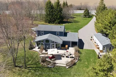 17682 Loyalist Parkway, Prince Edward County, On K0k 3l0