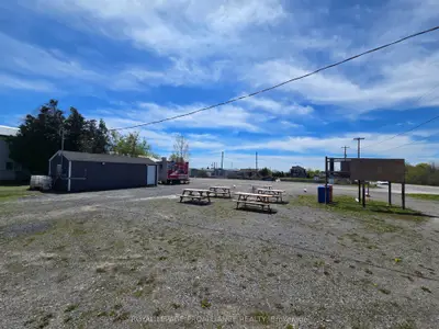 325 Dundas Street E, Quinte West, On K8v 5w5