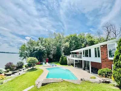 159 Ball Point Road, Kawartha Lakes, On L9l 1b6