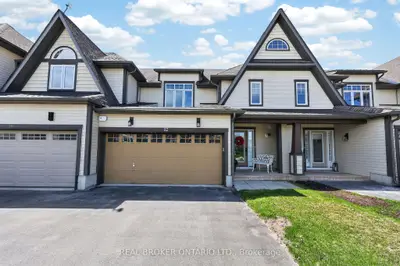 12 Masters Crescent, Georgian Bay, On L0k 1s0
