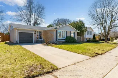 1102 Prince Philip Drive, London North, On N6h 4e5
