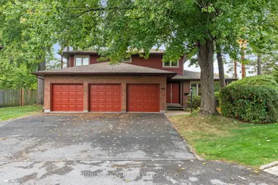 206 Cypress Court, Crystal Bay - Rocky Point - Bayshore, On K2h 8z8