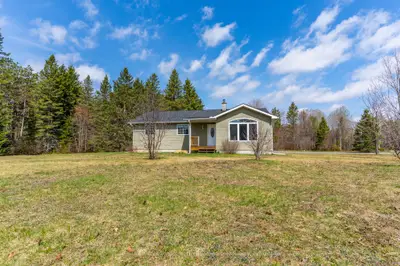 1009 Outram Road, Highlands East, On K0l 3c0