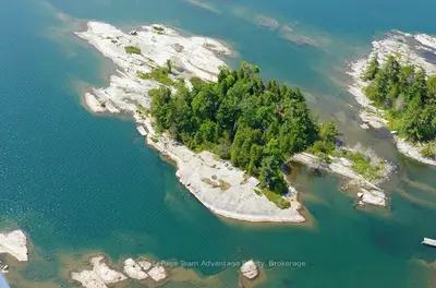 322c Myrtle Island, Carling, On P0g 1g0