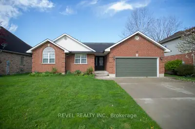 15 Dogwood Drive, Tillsonburg, On N4g 5s5