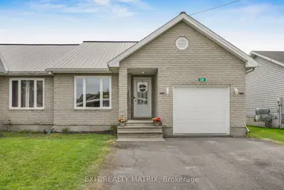2 Gloss Street B, North Stormont, On K0a 1r0