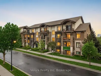 705 Beauparc Private 303, Cyrville - Carson Grove - Pineview, On K1j 0b6