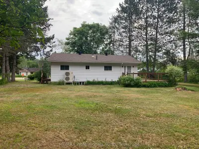 2195 Loop Road, Highlands East, On K0l 3c0
