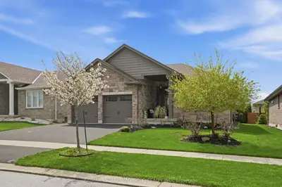 35 Patten Drive, Brant, On N0e 1n0