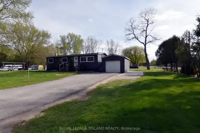 9967 Eric Street, Lambton Shores, On N0m 2n0