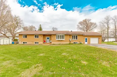 11 Hart Lane, Greater Madawaska, On K0j 1h0