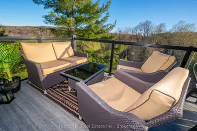 1235 Deerhurst Drive 303, Huntsville, On P1h 2e8