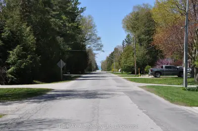 26 Cameron Street, Bluewater, On N0m 1g0